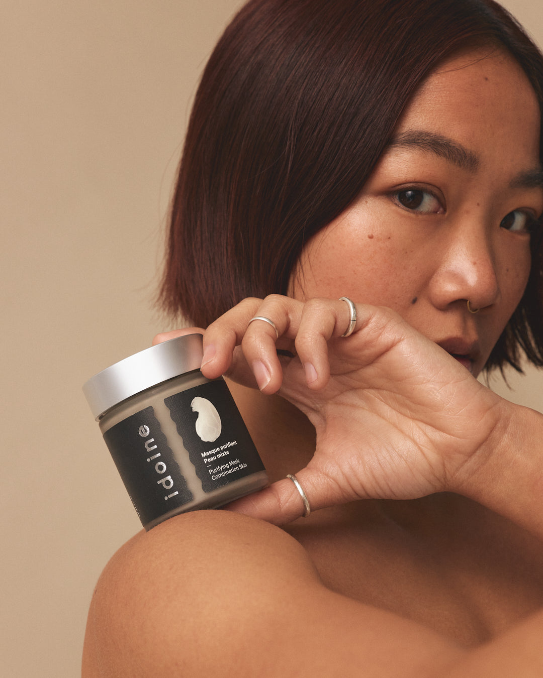 Déshydratée ou sèche? Comment aider sa peau à récupérer après l’été